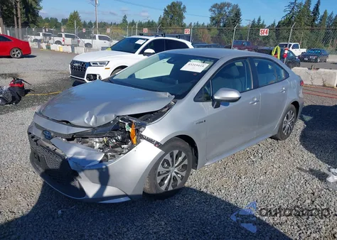 2020 Toyota Corolla Hybrid Le z USA, uszkodzony, nr VIN JTDEBRBE9LJ016323
